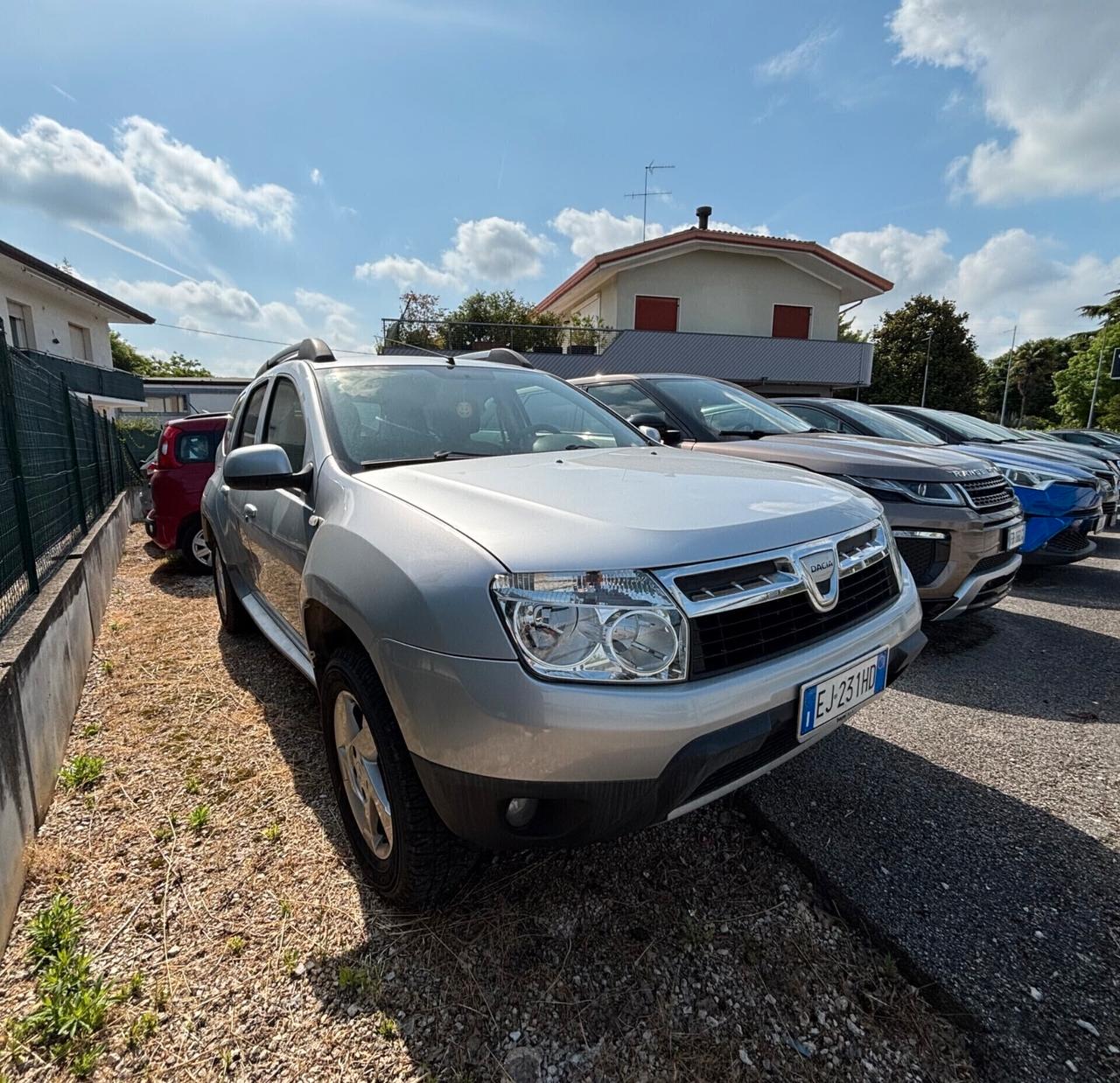 Dacia Duster 1.5 Diesel Neopatentati con gancio di traino