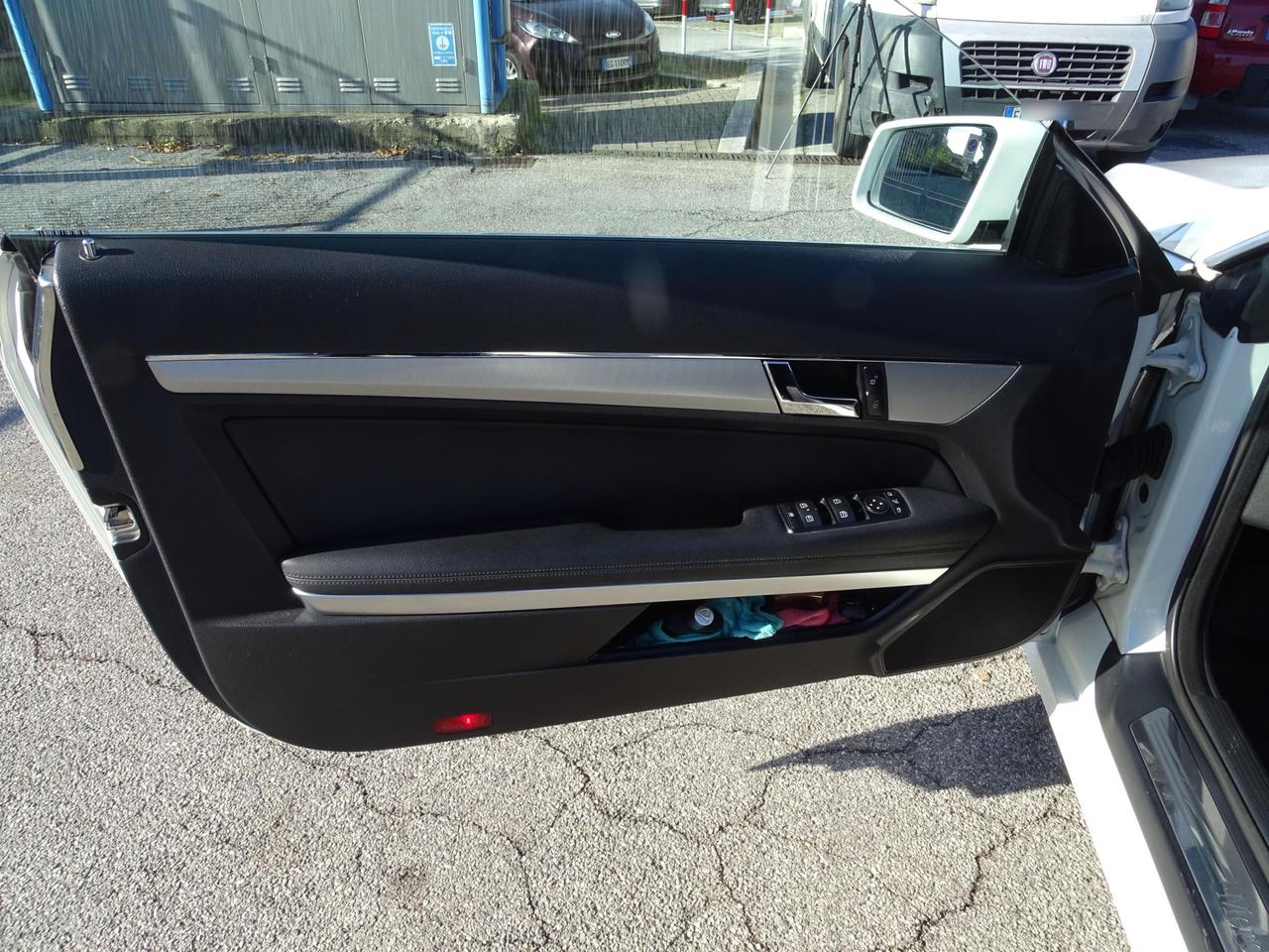 Mercedes-Benz E 220 CDI Coupé BlueEFFICIENCY Avantgarde