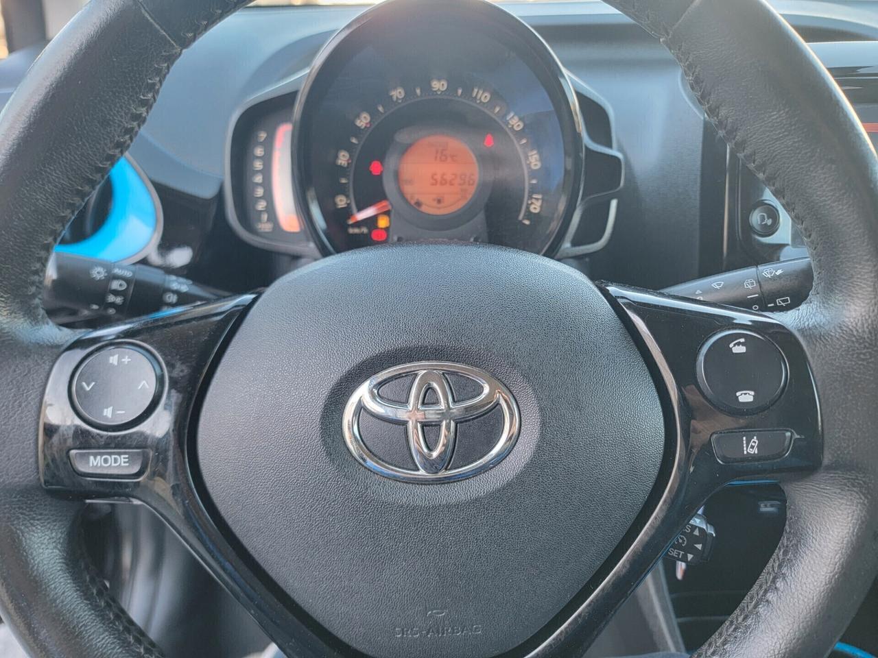 Toyota Aygo 1.0 72 CV x-clusiv GARANZIA TOYOTA