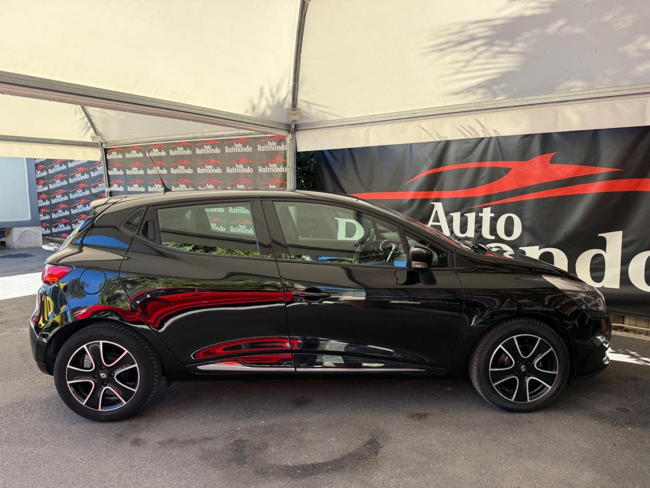 Renault Clio 1.2 75CV 5 porte