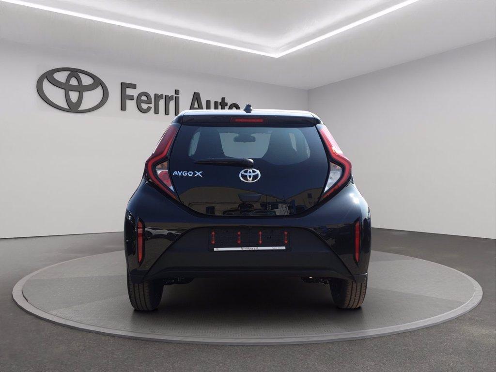 TOYOTA Aygo x 1.0 active 72cv del 2025