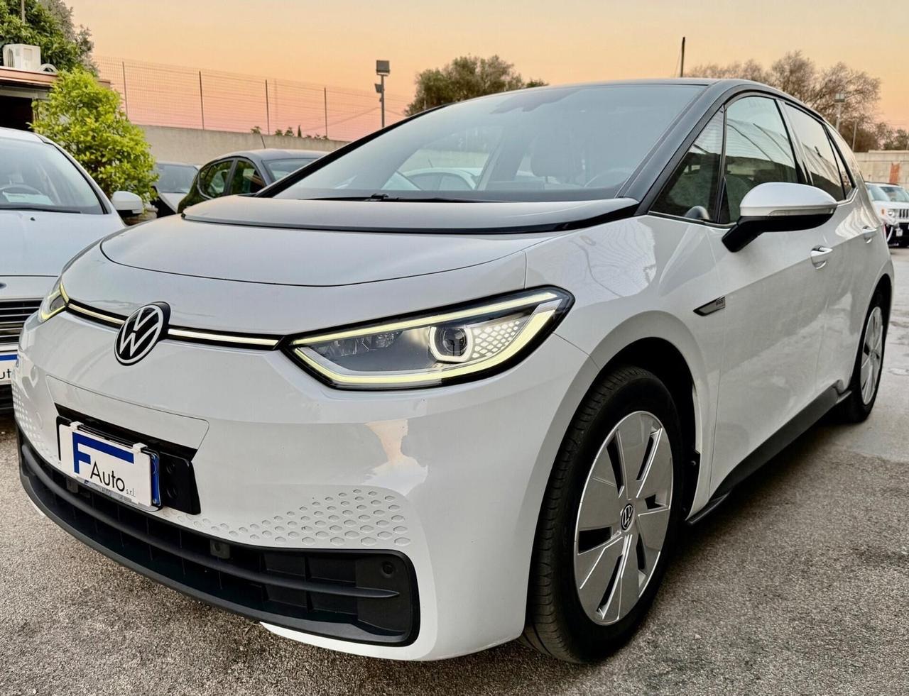 Volkswagen ID.3 58 kWh,Tetto panoramico,LED ambiete,Full LED,ecc.
