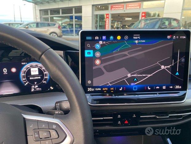 VOLKSWAGEN Golf 1.5 eTSI 150 CV DSG Style