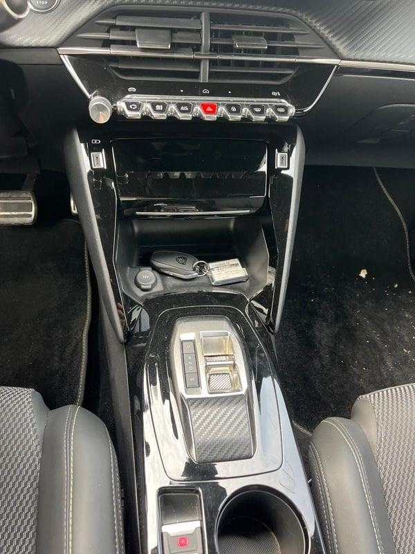 Peugeot 2008 2008 PureTech 130 S&S EAT8 GT