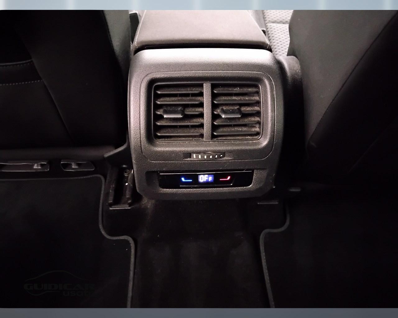 VOLKSWAGEN Touran III 2015 - Touran 1.5 tsi Edition Plus 150cv dsg