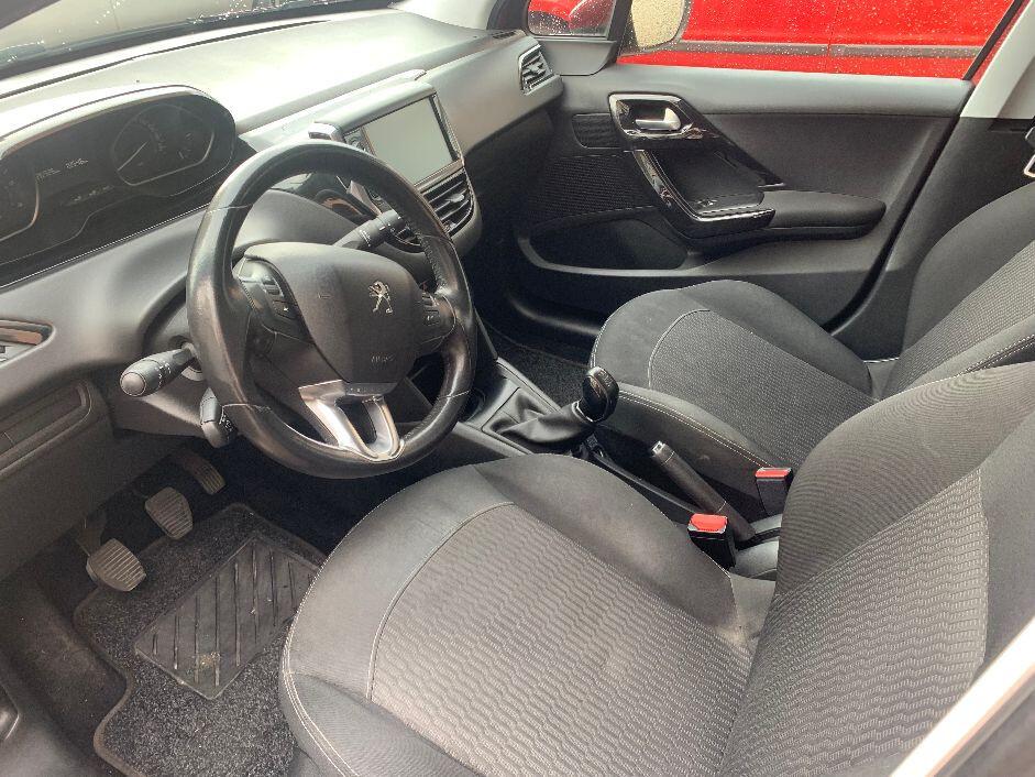 Peugeot 208 BlueHDi 75 5 porte Allure