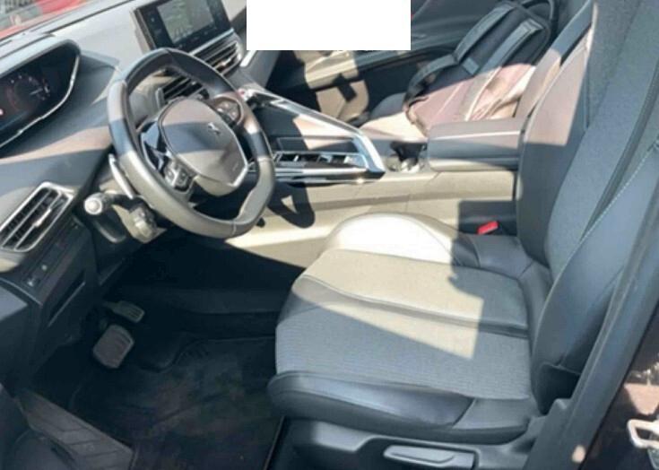 Peugeot 3008 1.5 130cv Eat8 *FULL OPT.* da VETRINA