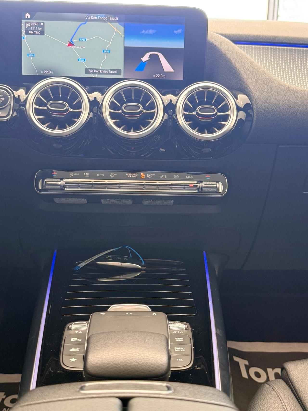 Mercedes-benz GLA 200 d Premium auto AMG TETTO APRIBILE,LUCI SOFFUSE,TELECAMERA,APPLE CARPLAY,SEDILI RISCALDABILI,VIRTUAL