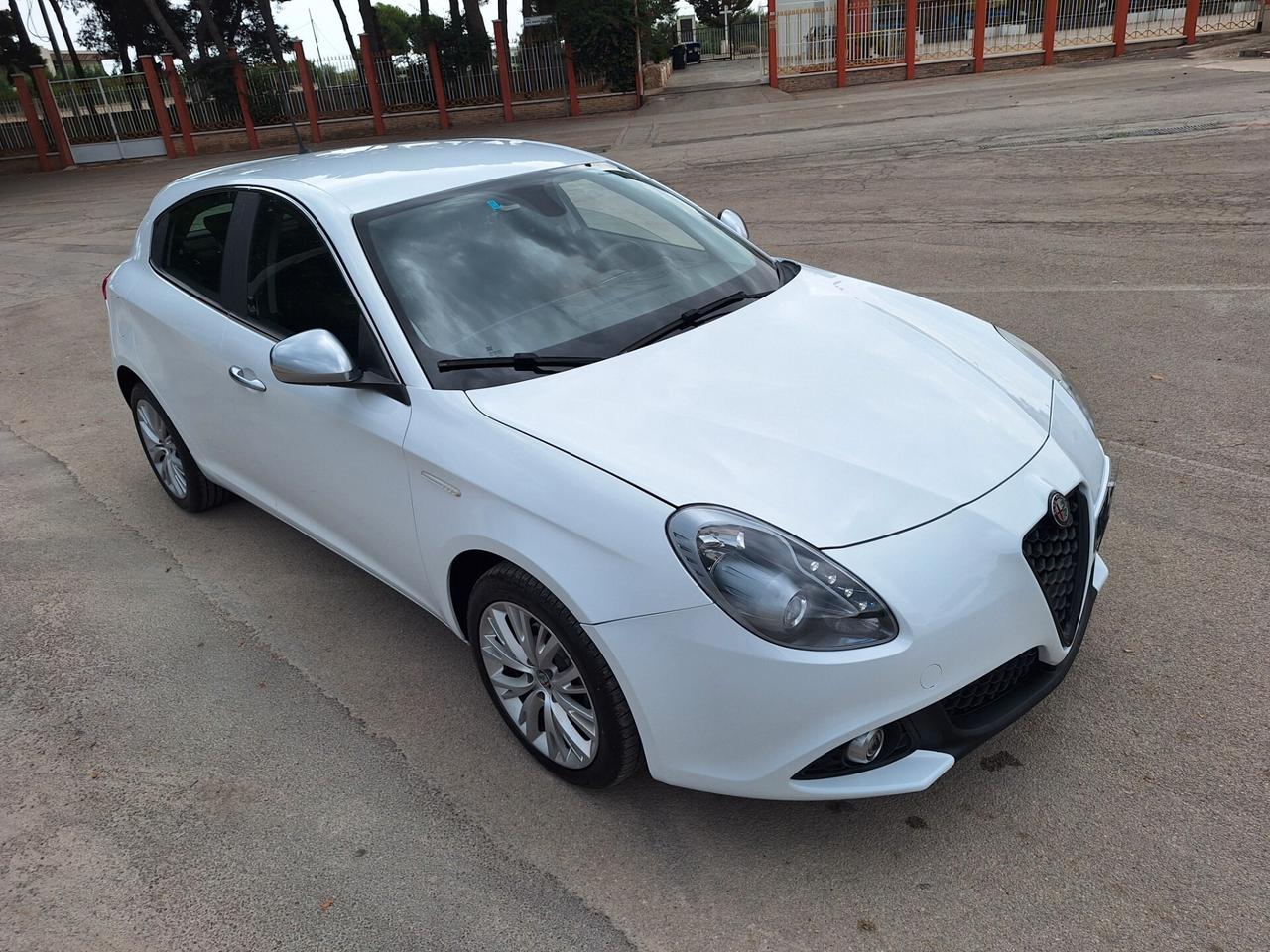 Alfa Romeo Giulietta 1.6 JTDm-2 120 CV Distinctive