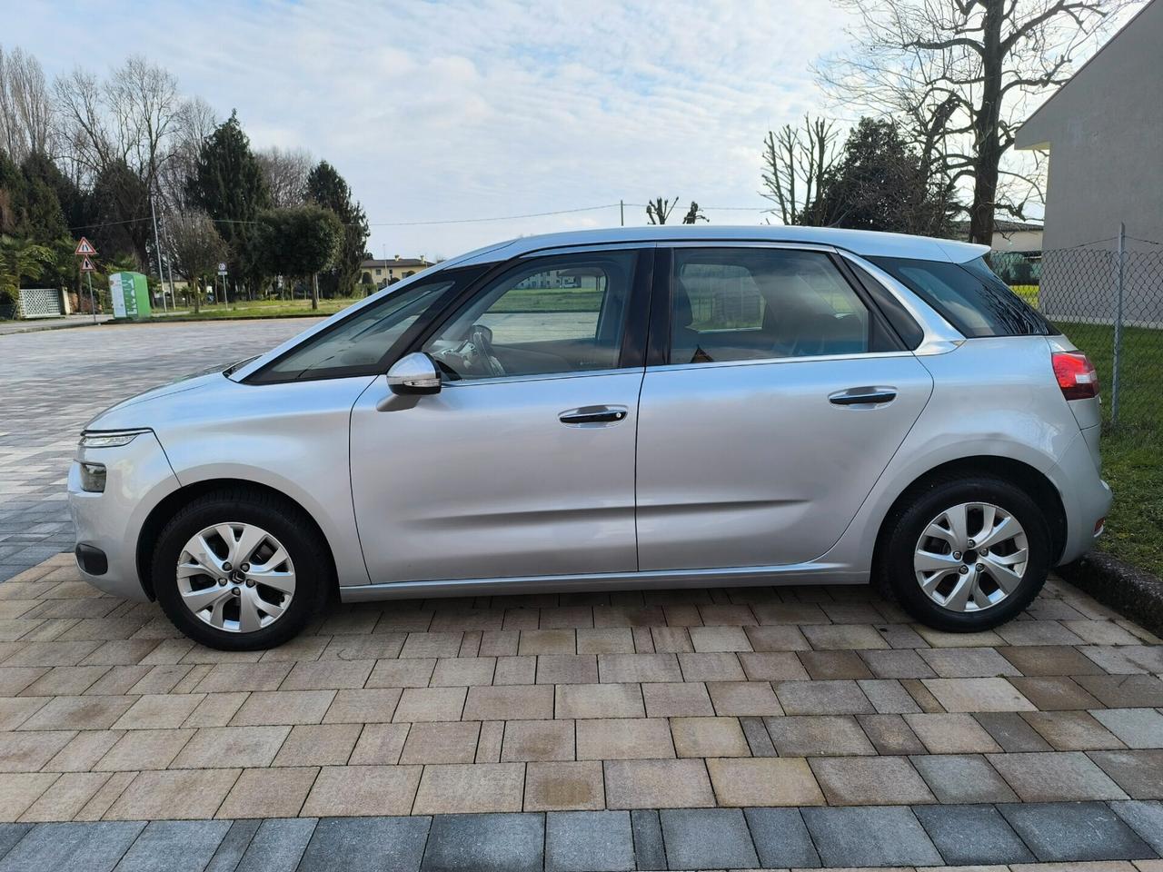 Citroen C4 Picasso 1.6 automatic euro 5b 115 neopatentati