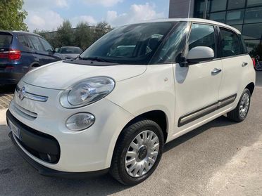 FIAT 500L 0.9 TwinAir Turbo Natural Power Panoramic Edition