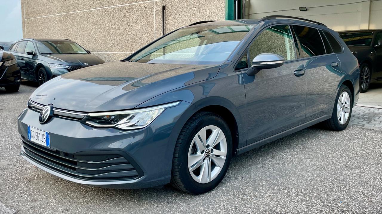 VOLKSWAGEN GOLF VARIANT 2.0 TDI SCR STYLE - FULL LED, NEOPATENTATI