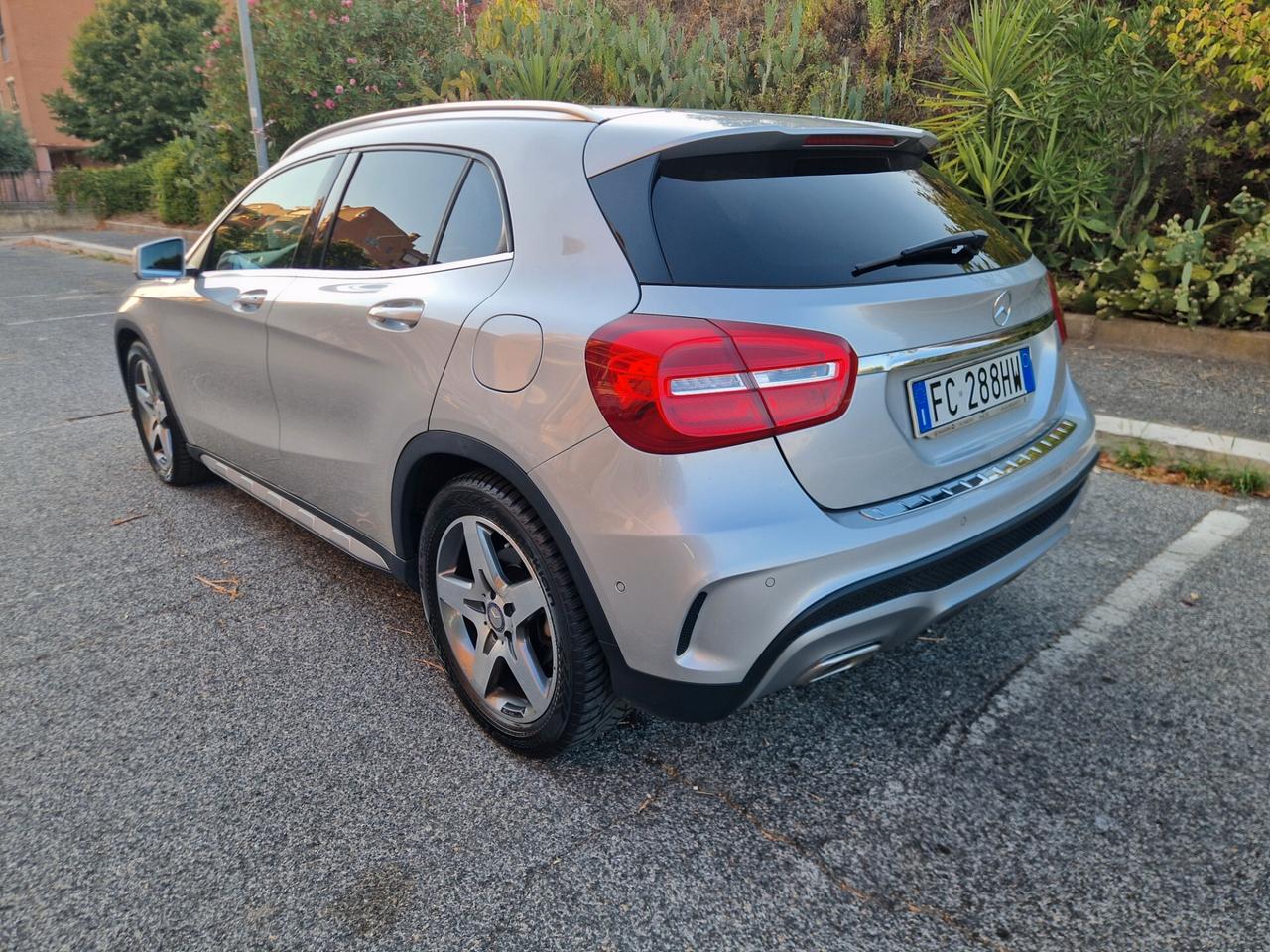 Mercedes-benz GLA 220 d Automatic Premium 106 mila km