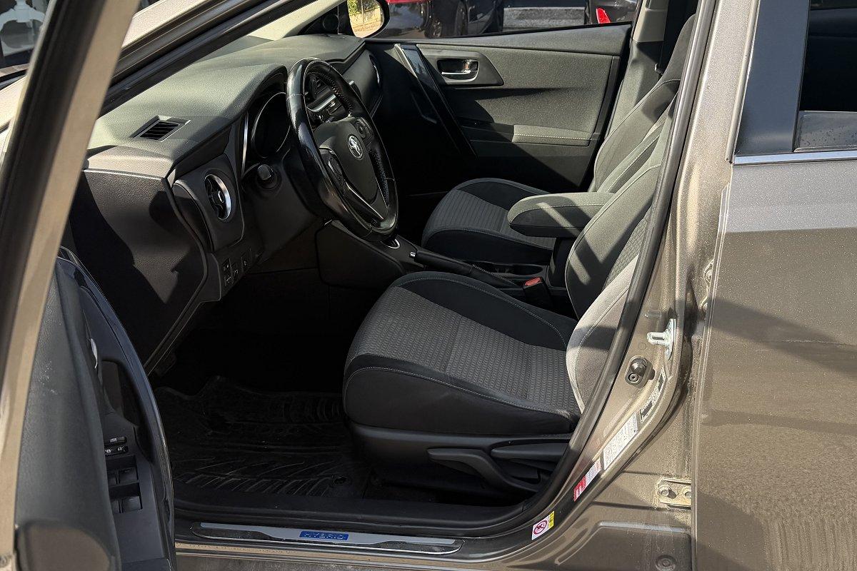 TOYOTA Auris Touring Sports 1.8 Hybrid Style