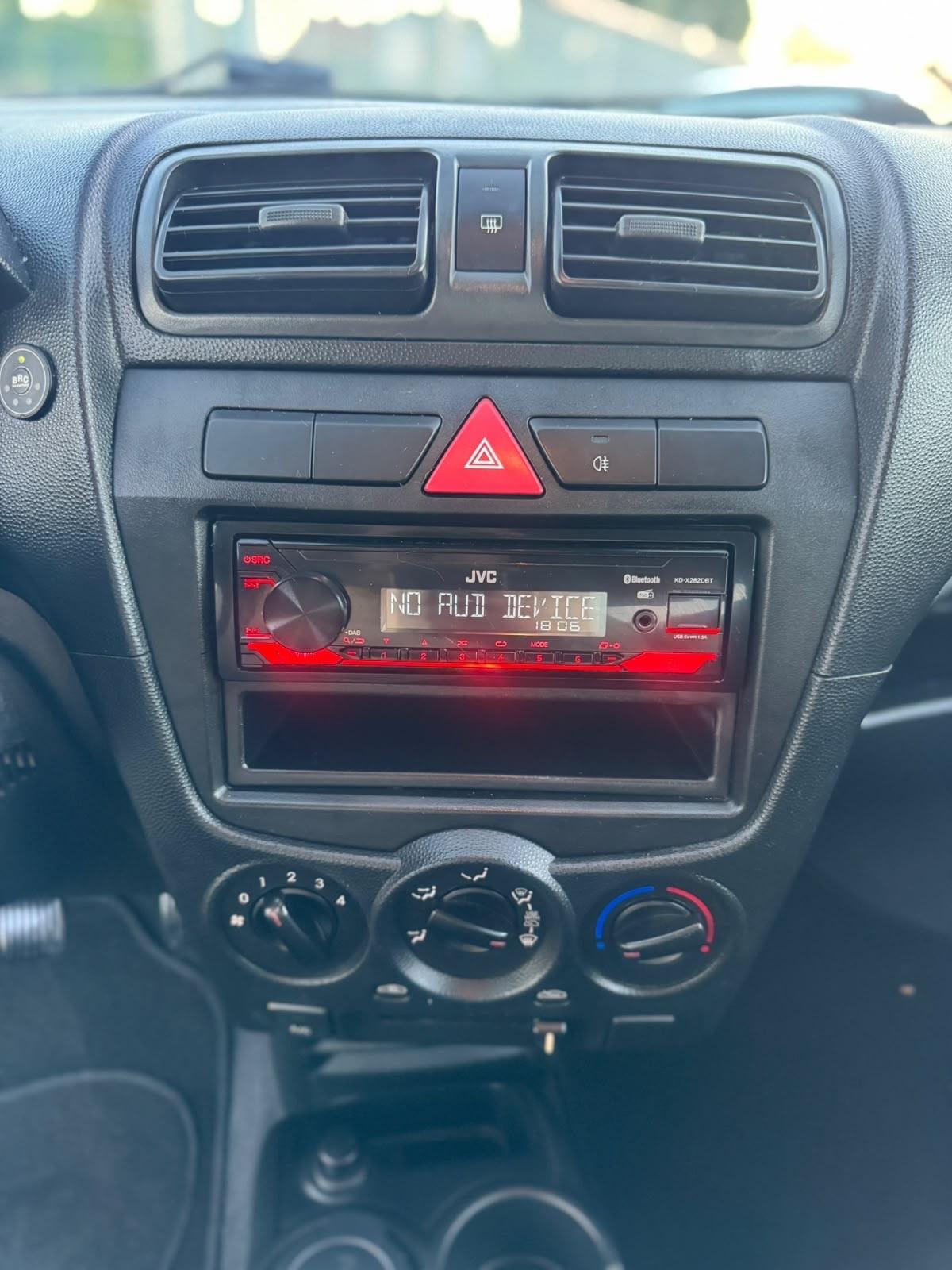 Kia Picanto 1.0 12V Life Bi-Fuel