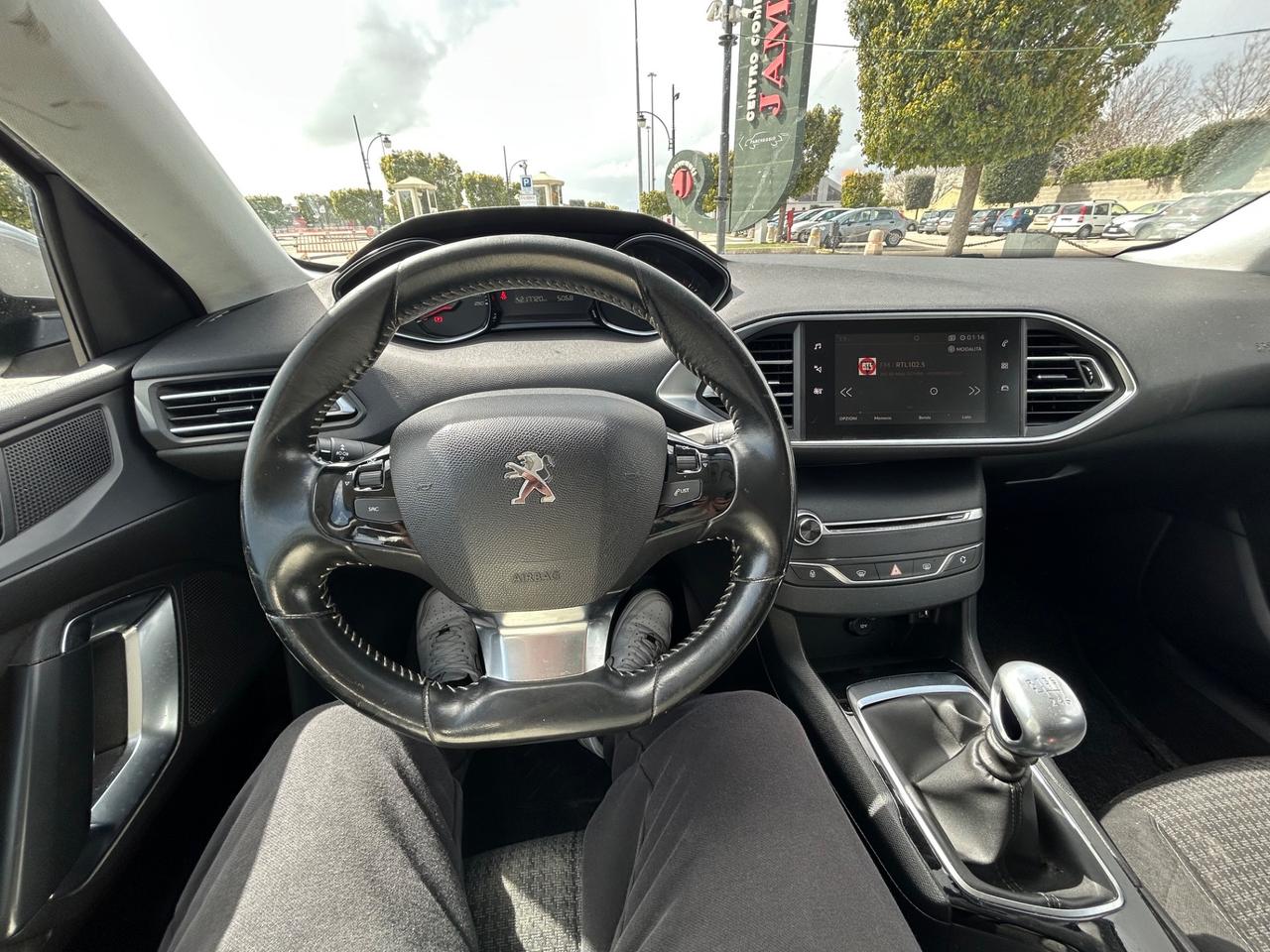 Peugeot 308 BlueHDi 130 S&S SW Allure da vetrina