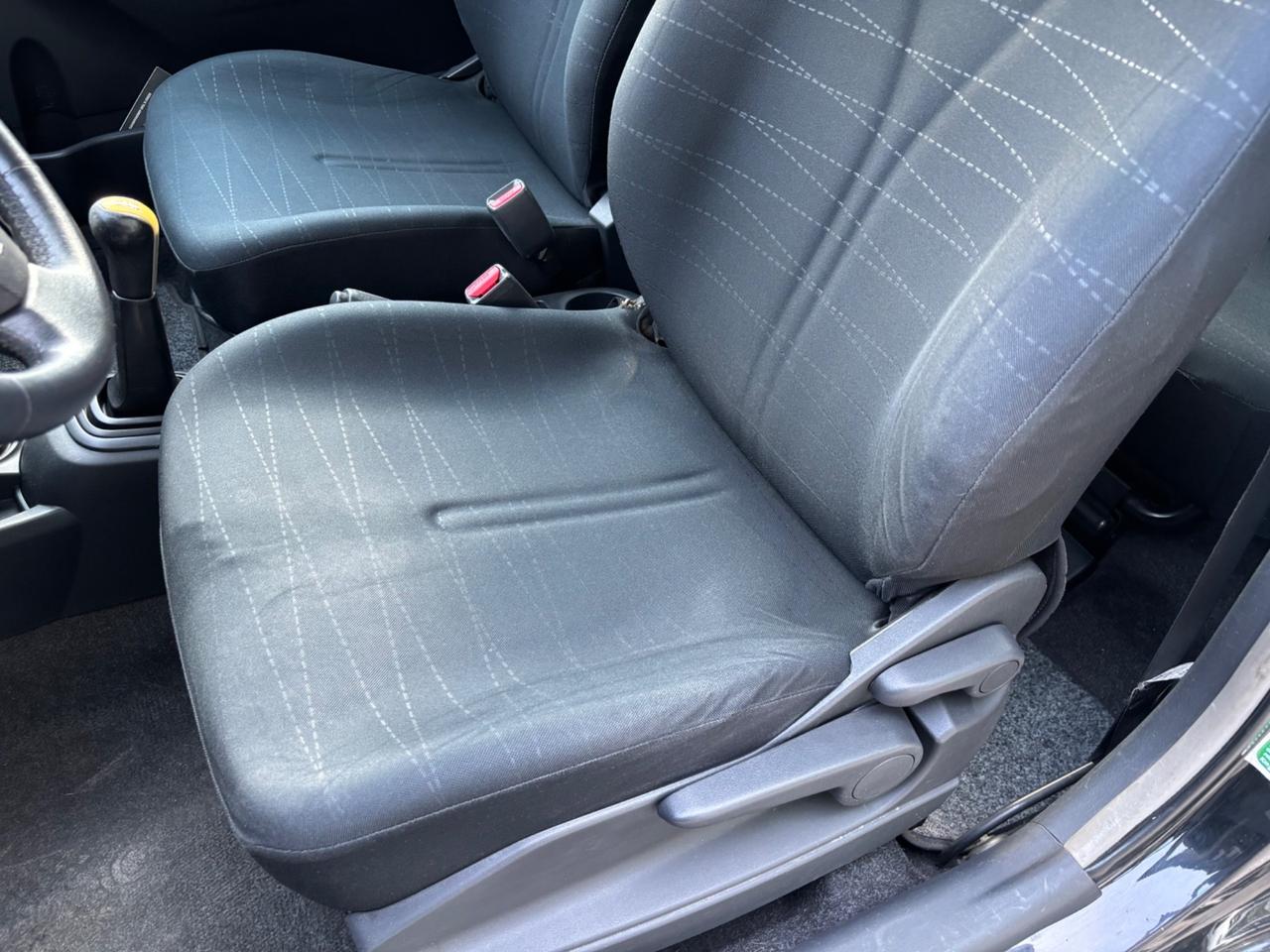 Toyota Yaris 1.3 - 3 porte Luna OK NEOPATENTATI