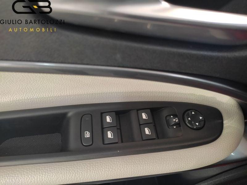 FIAT 600 1.2 Hybrid 145cv La Prima II