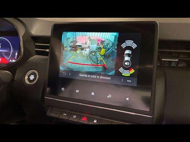 Renault Clio 1.6 E-Tech hybrid Intens 140cv auto my21