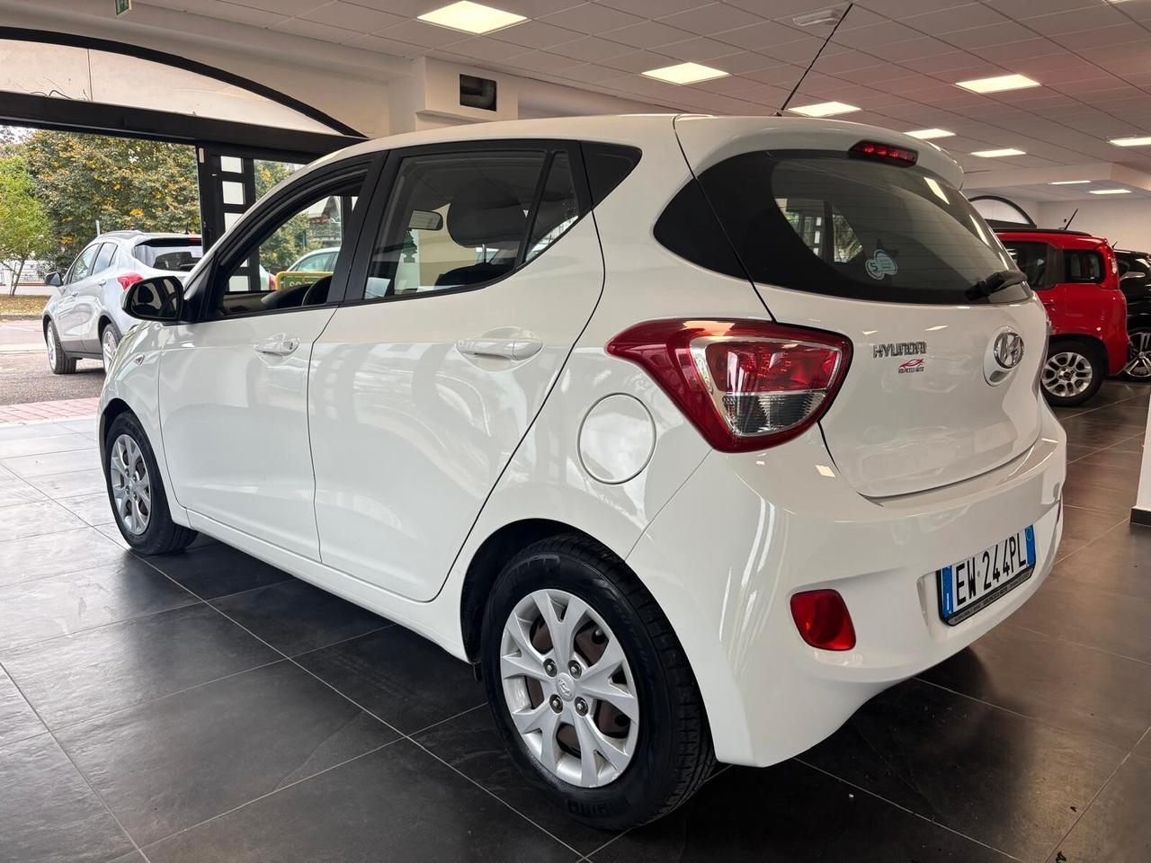 HYUNDAI I10 ANNO 2014 BZ 1.0 ADATTA NEOPATENTATI KM 100 MILA