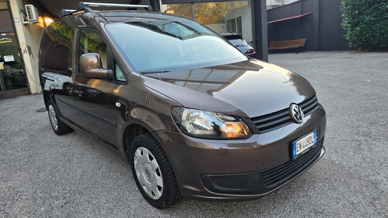 Volkswagen Caddy 7Posti Highline Maxi Neopatentati