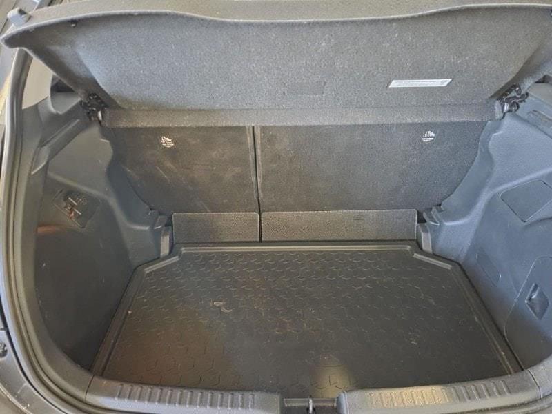 Toyota Yaris 4ª serie 1.5 Hybrid 5 porte Trend