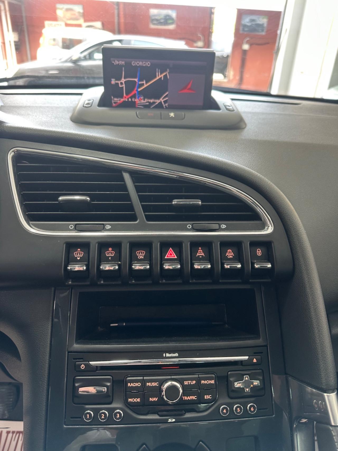 Peugeot 3008 2012 automatica tetto nuova
