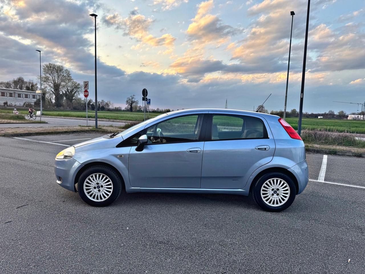 Fiat Grande Punto 1.4 Starjet 16V 5 porte Dynamic