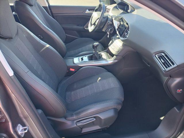 PEUGEOT 308 1.2 Turbo 130 Allure
