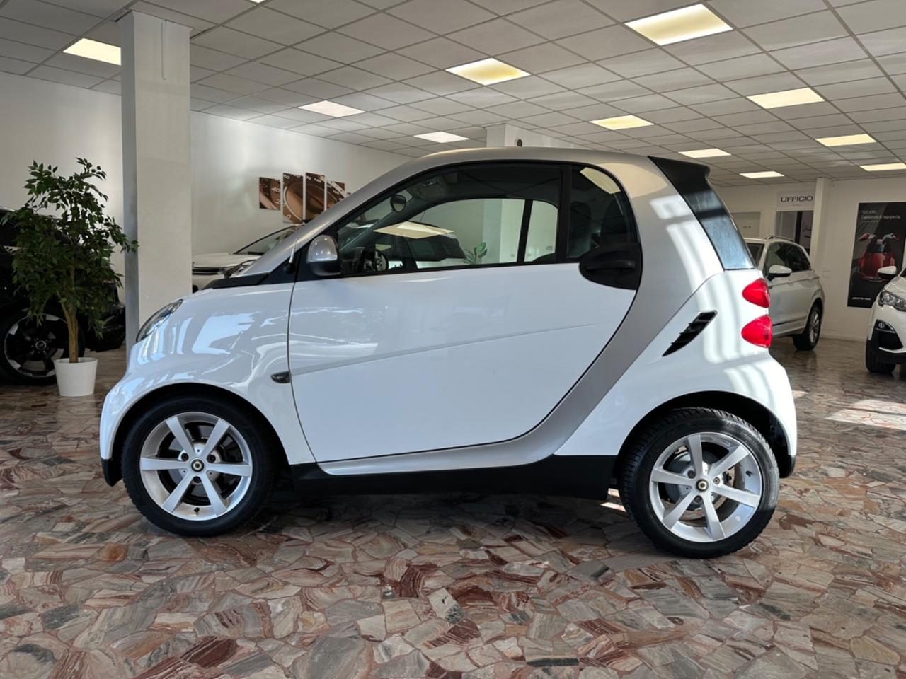 Smart ForTwo 1000 52 kW coupé pulse servosterzo