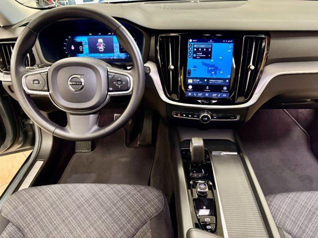 VOLVO V60 B4 (d) automatico Core UNIPRO - KM CERTIFICATI