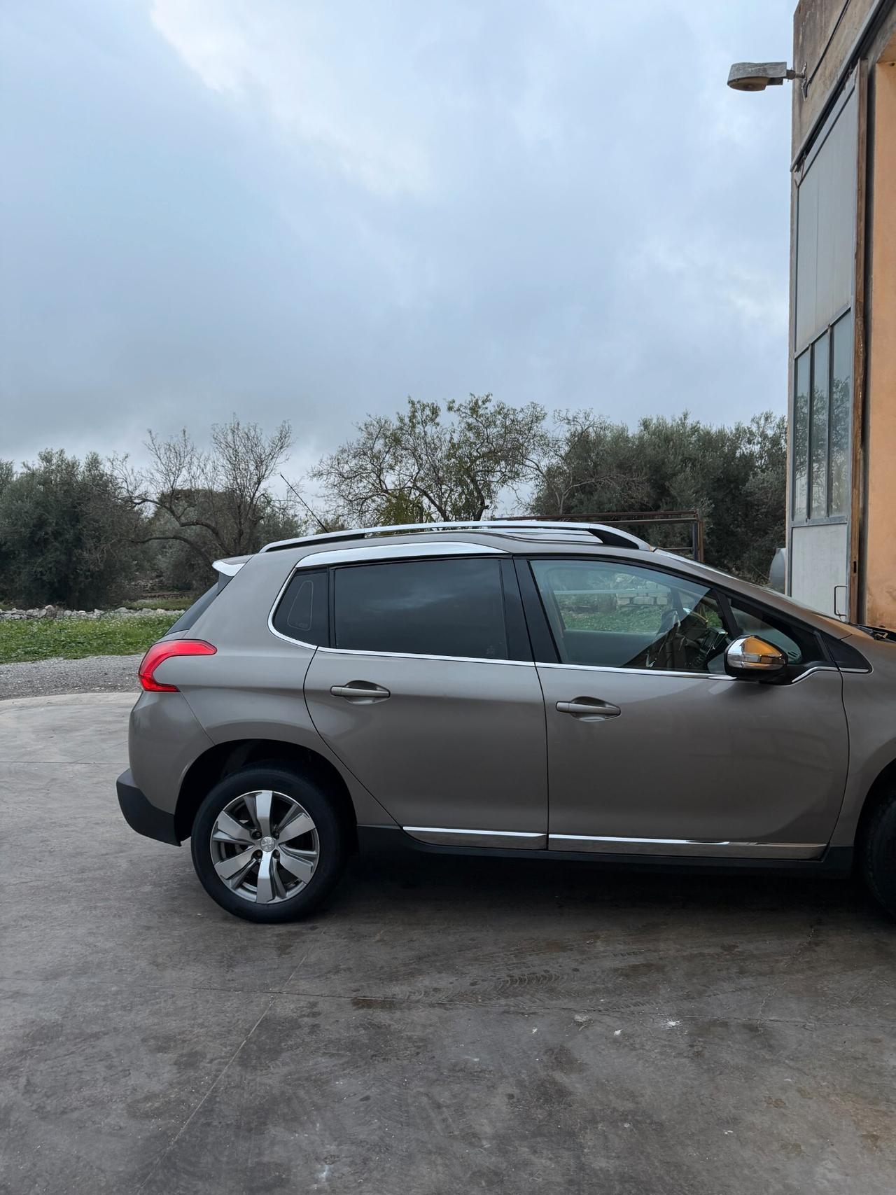 Peugeot 2008 1.6 e-HDi 115 CV Stop&Start Allure