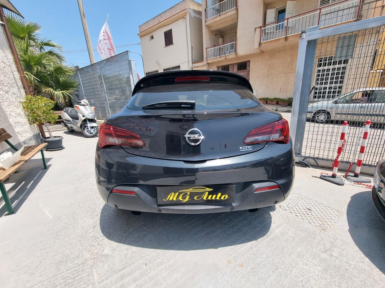 Opel Astra GTC 1.7 CDTI 130CV S&S 3 porte Cosmo