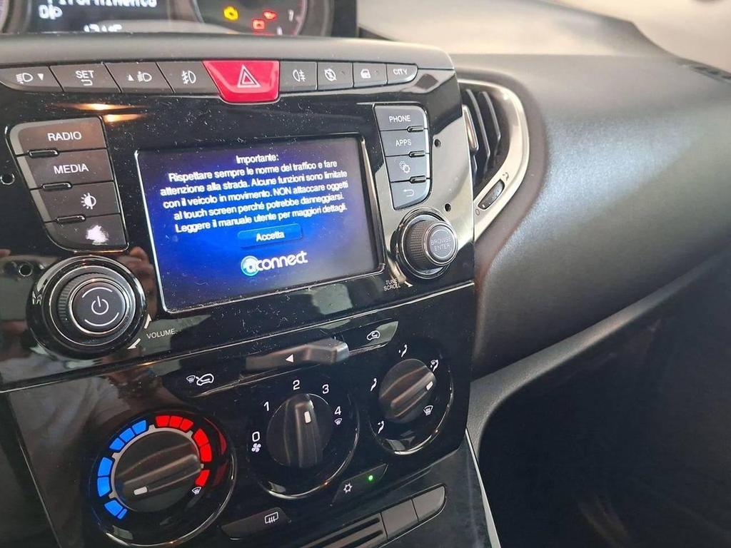 Lancia Ypsilon 5 Porte 1.0 FireFly Hybrid Gold