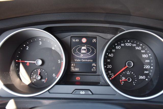 VOLKSWAGEN Tiguan 2.0 TDI SCR Life *Telecamere 360, Sedili risc.*