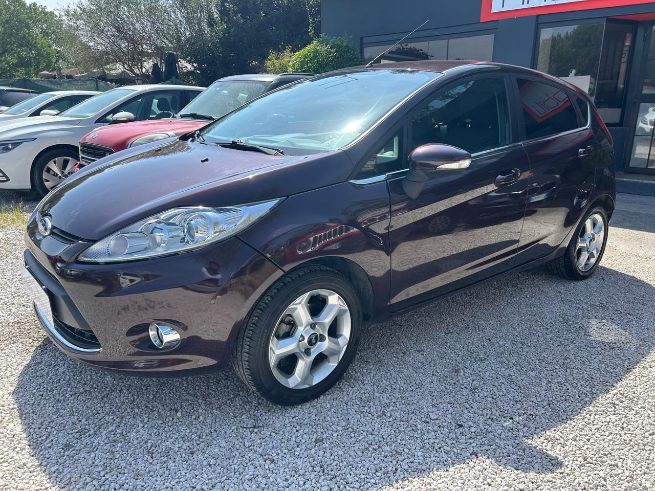 Ford Fiesta 1.6TDCi 5P *84000KM* TITANIUM