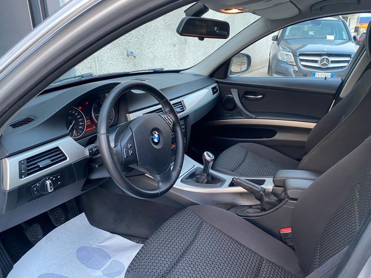 BMW 318 d 2.0 143CV cat Touring Eletta