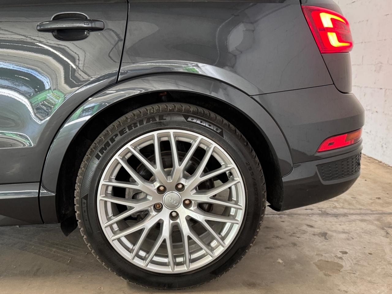 Audi Q3 2.0 TDI 150 CV S line Edition Competition