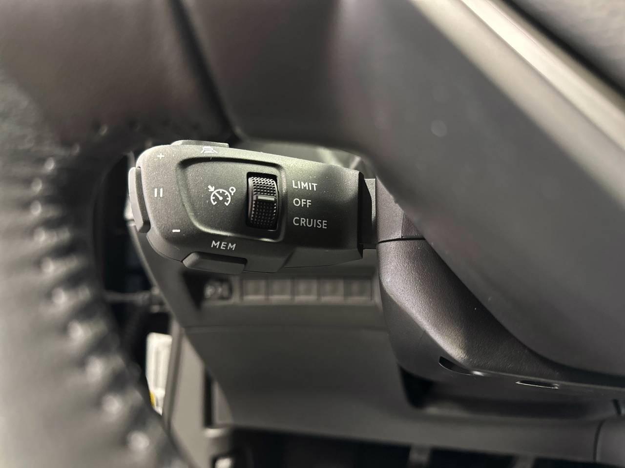 PEUGEOT 2008 II 2023 - 2008 1.2 puretech Allure s&s 100cv