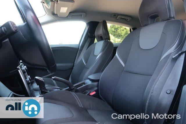 VOLVO V40 V40 D2 Geartronic Momentum