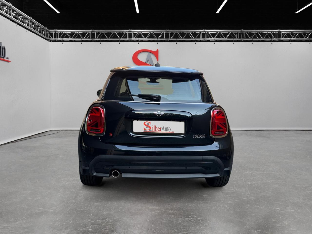 Mini 3 Porte Cooper Essential 1.5 Twin Power Turbo " Cambio Manuale "