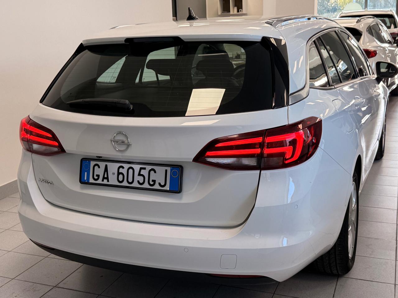 Opel Astra Sports Tourer 1.5 cdti 122cv MATRIX NEOPATENTATI