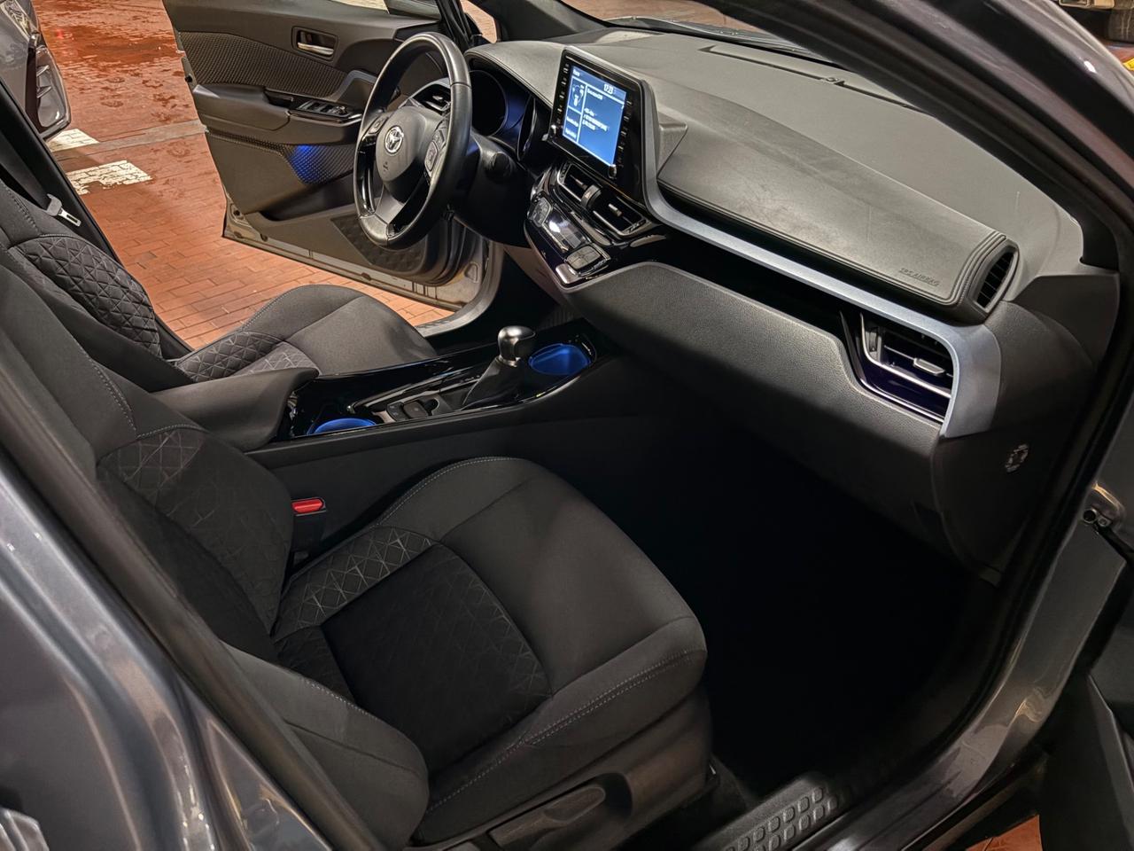 Toyota C-HR 2.0 Hybrid E-CVT Trend