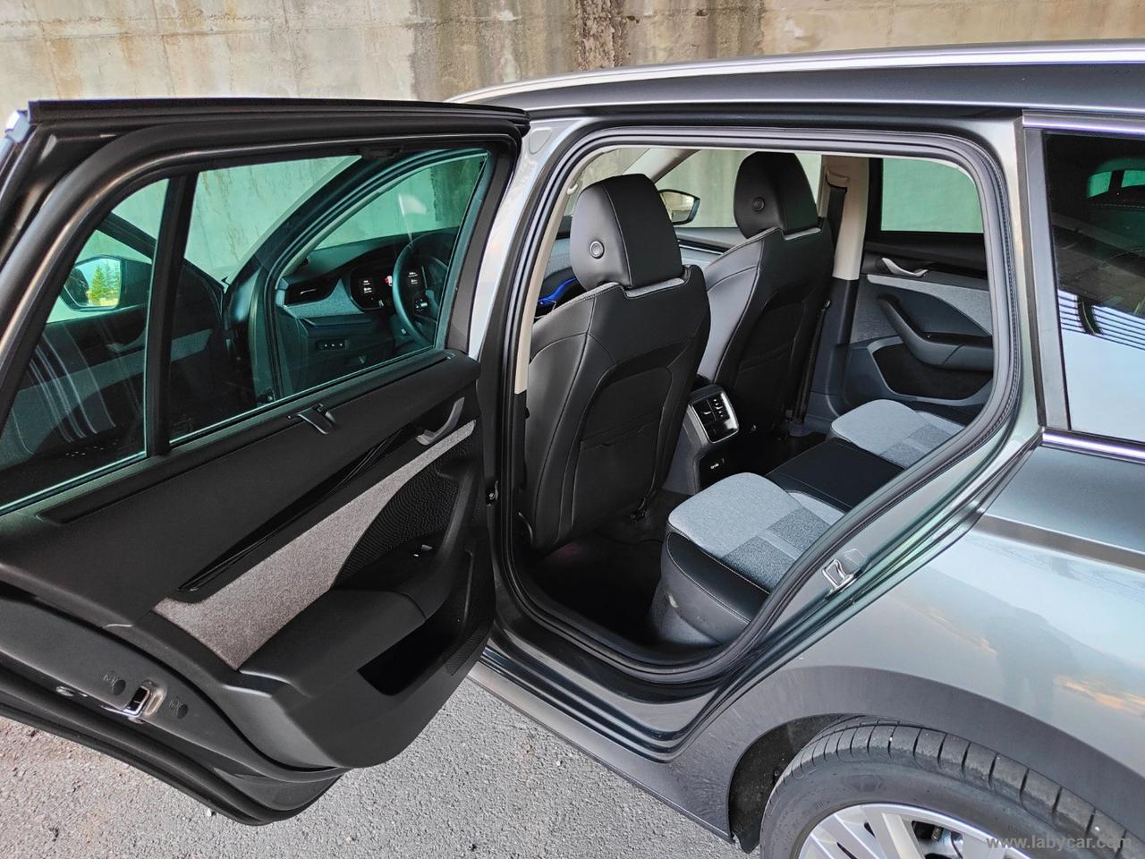 SKODA Octavia 1.5 e-TEC DSG Style WAGON GANCIO GARANZIA UFF