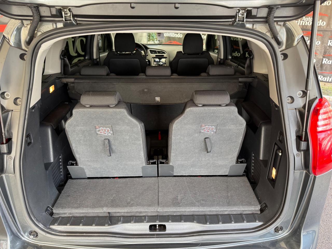 Peugeot 5008 1.6 HDi 112CV Posti 7 automatica