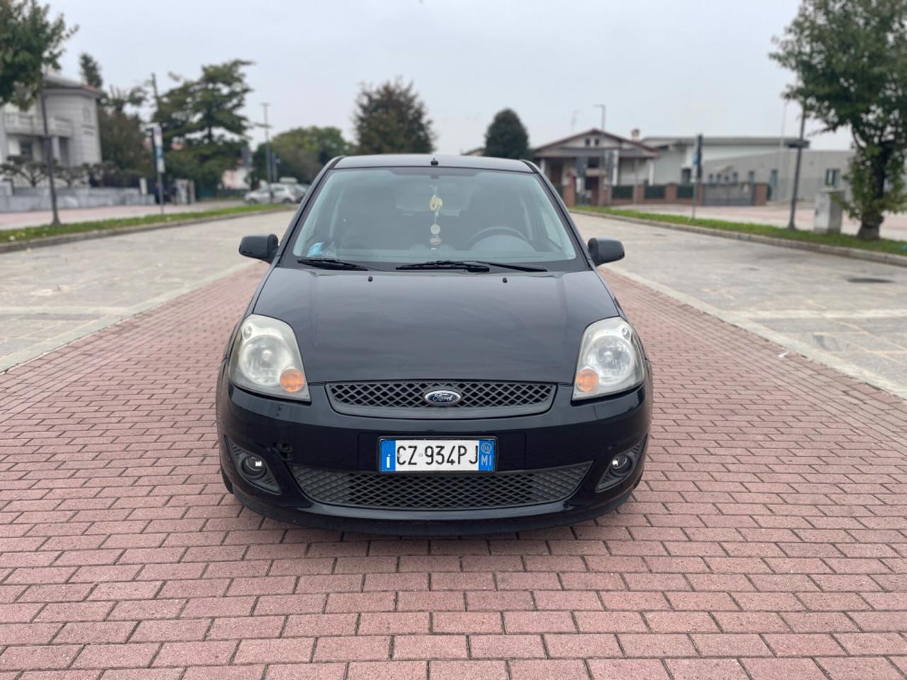 Ford Fiesta 1.4 16V 3p. Ghia