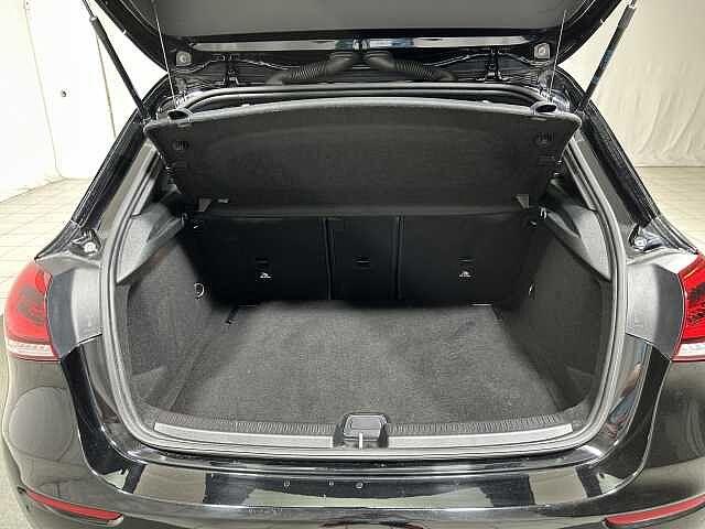 Mercedes-Benz A 180 A 180 d Automatic Sport