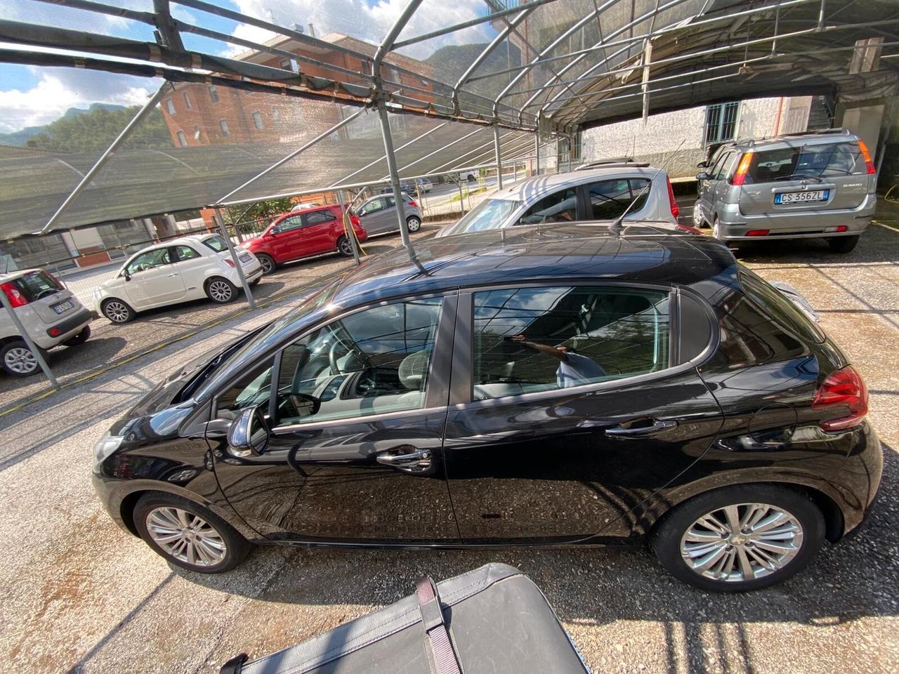 Peugeot 208 PureTech 82 5 porte Allure