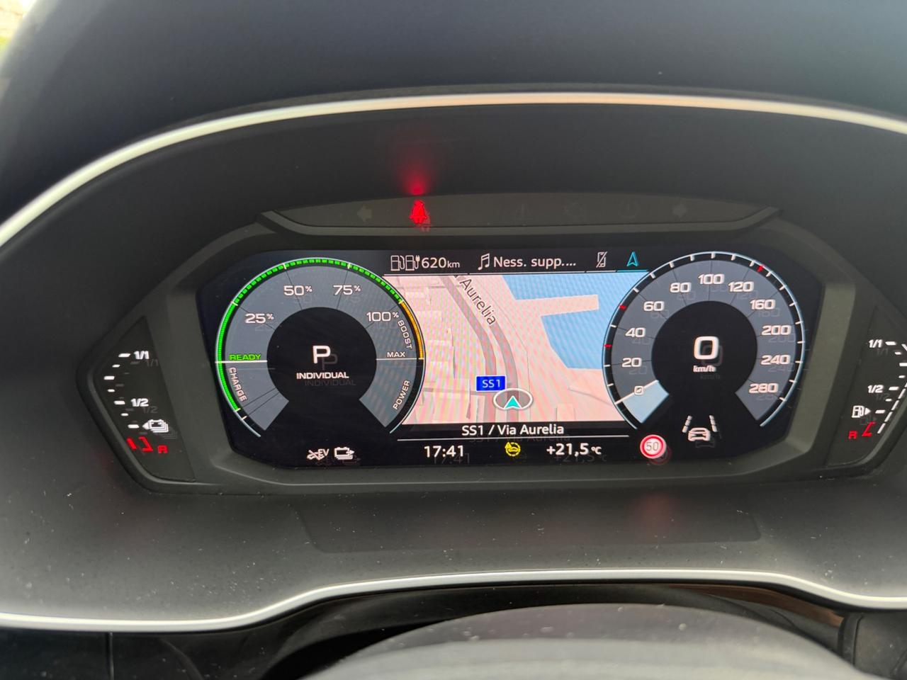 Audi Q3 45 TFSI e S tronic Business