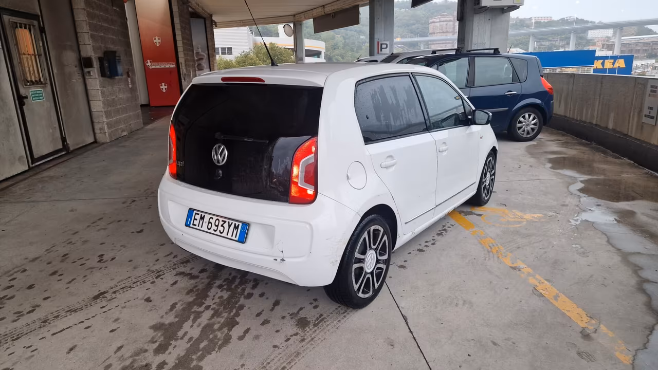 Volkswagen up! 1.0 75 CV 5p. high